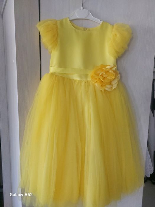Платья для девочек, новые