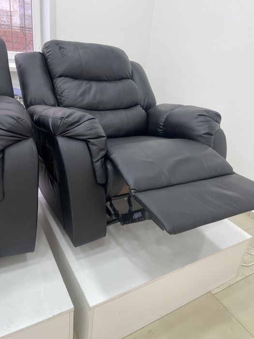 Продам кресло реклайнер