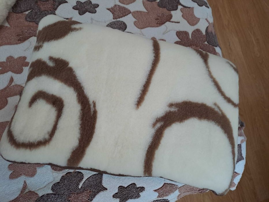 Vând pătura din lana naturală