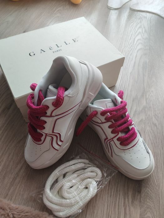 Adidasi Gaelle Paris