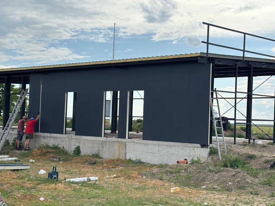 Panouri sandwich/Structuri Metalice/Montaje la cheie