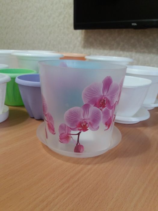 Продаю горшки для цветов.