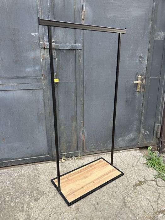 Оборудование для одежды рейлы бутик одежды