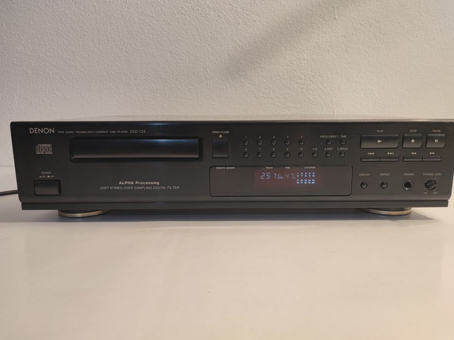 CD Denon DCD 725 compact disc player