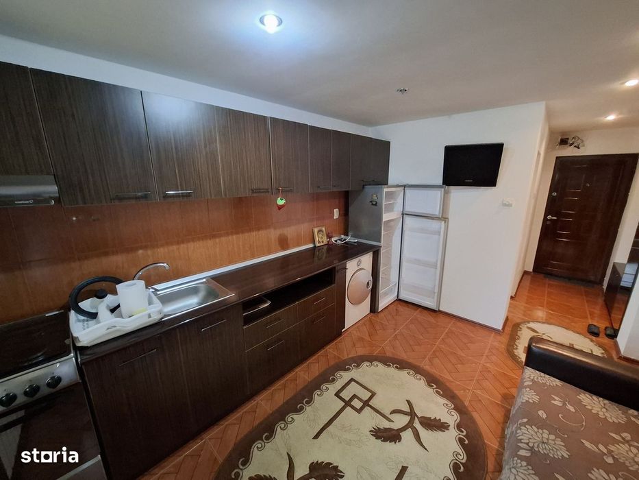 Apartament cu o cameră 40mp zona Bratianu Scoala nr. 8