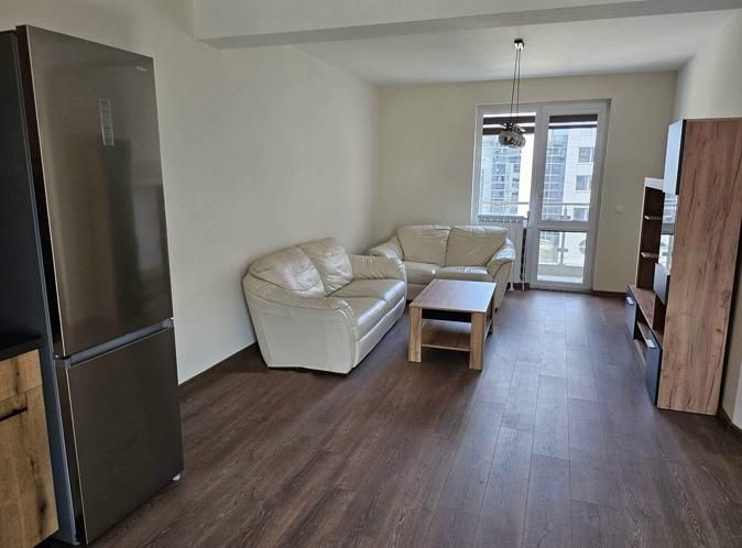 Дава се под наем Тристаен апартамент в София, Люлин 8 - 100 кв.м за 700 € - Снимка #2