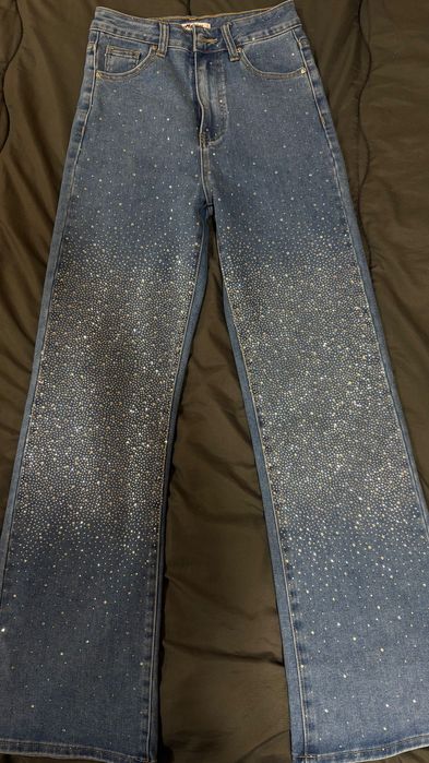 Дънки с камъчета