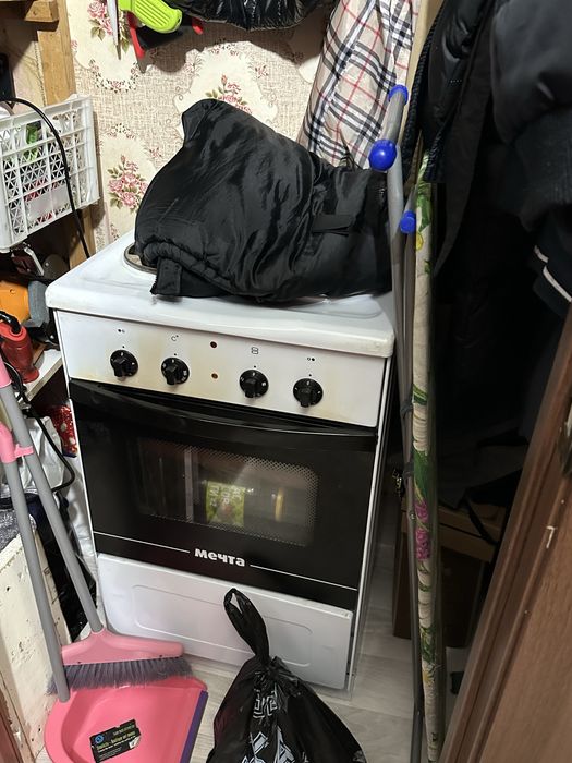 Прихожая и плита