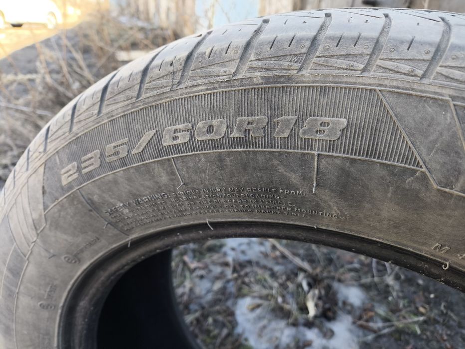 Продам 4 покрышки б/у на 18/235 /60