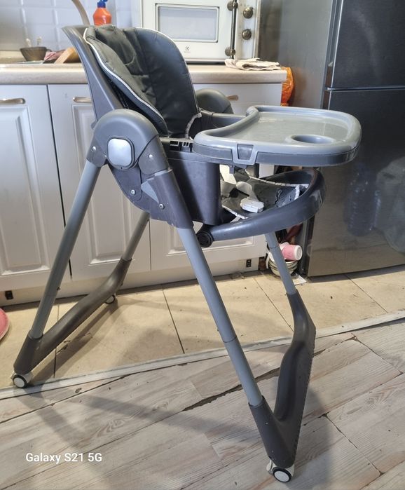 Продам   стульчик для кормления и ходунки