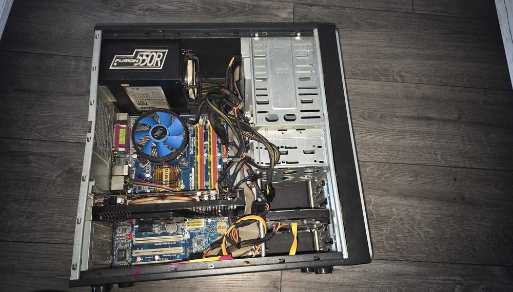 Unitate PC Custom + Monitor
