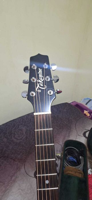Продам акустическую гитару Takamine EF241S
