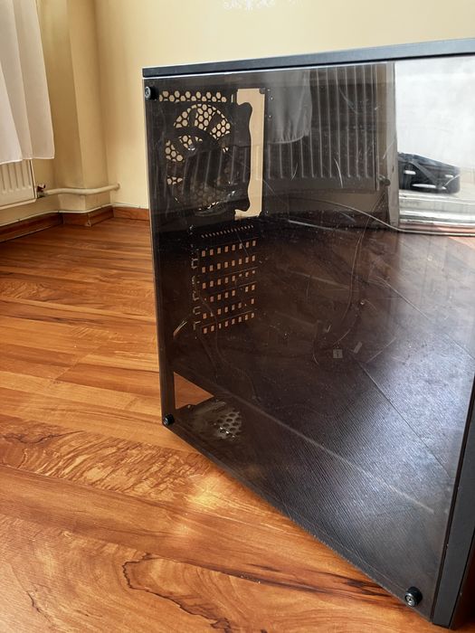 Carcasă PC ATX - stare foarte bună