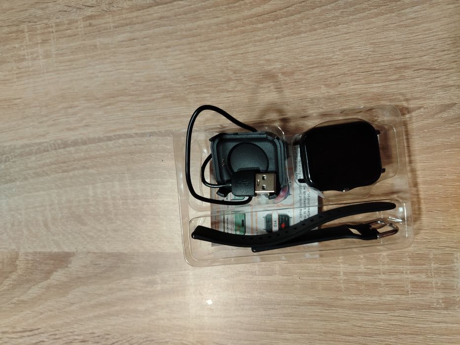 Смарт часовник в черно