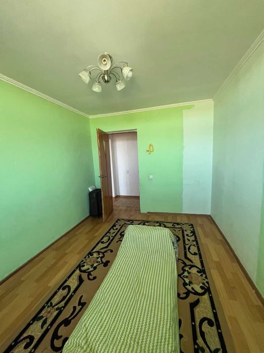 Продаётся самая дешёвая 3-комнатная квартира на НУРСАТЕ. Этаж 8 из 9.