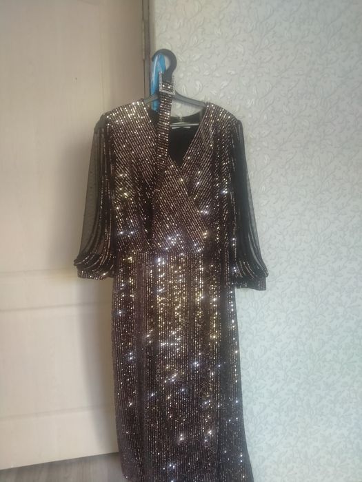 Платья женское  48 размер