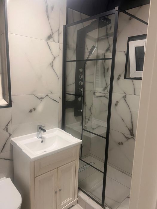 Inchiriez apartament 3 camere
