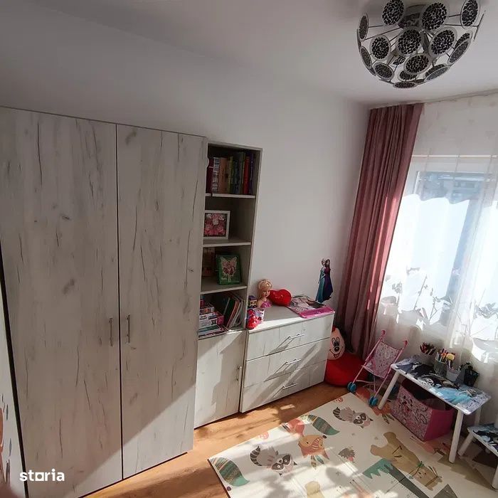 Apartament de vanzare 3 camere 53mp 2 balcoane zona Floresti Terra