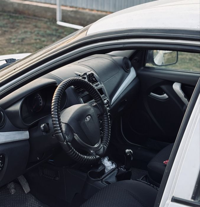 Продаеться Lada Kalina