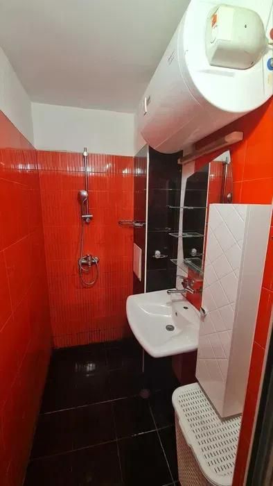 Дава се под наем Тристаен апартамент в Бургас, Братя Миладинови - 75 кв.м за 478.38 € - Снимка #3