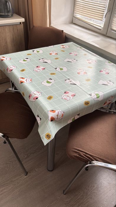 Продам стол и стулья