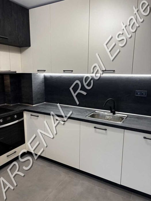 Чисто нов 3-стаен апартамент под наем в Студентски град