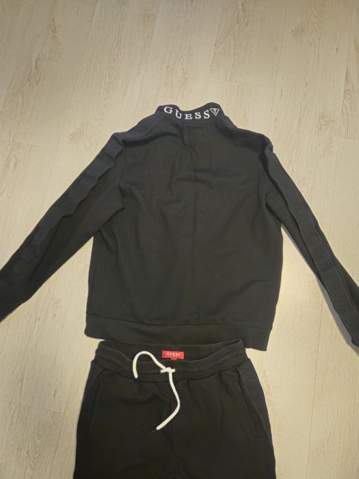 Горница и долница на guess