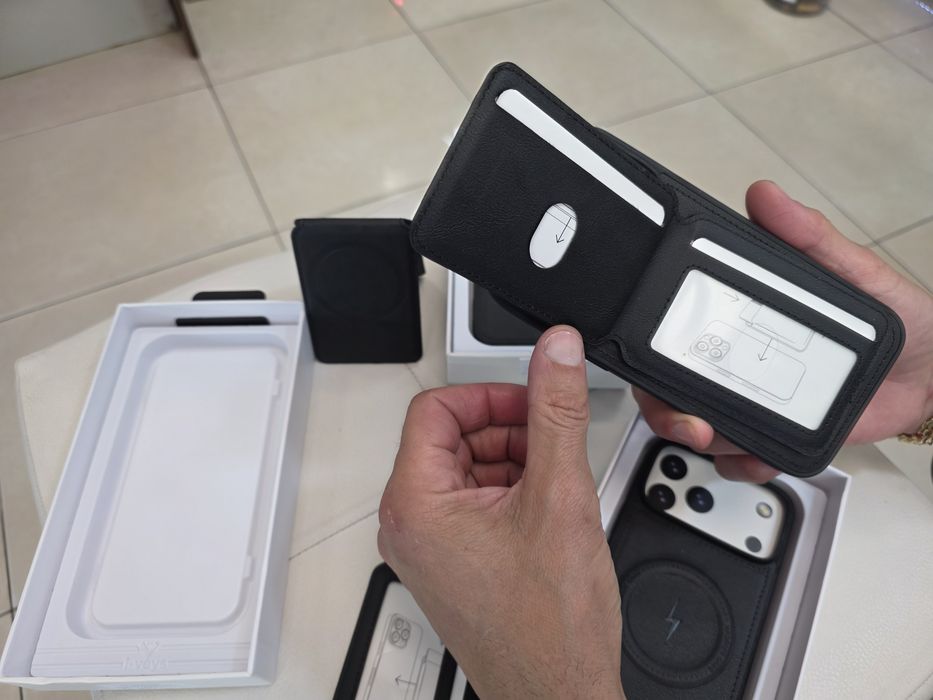 Калъф за Iphone 17 pro max , 18 pro max