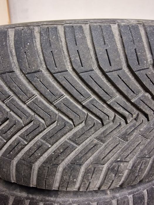 Roți BMW cu anvelope Continental. 18 Inch