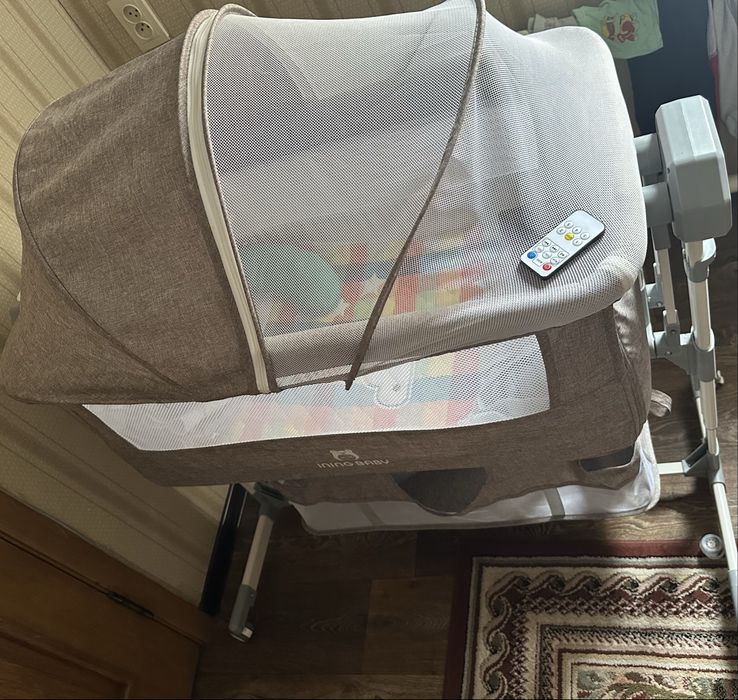 Продам манеж+качалку