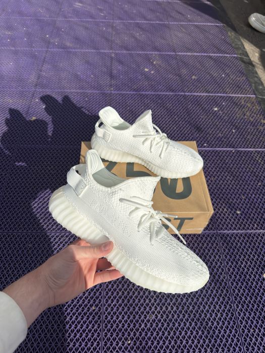 Yeezy 350v2 Triple White