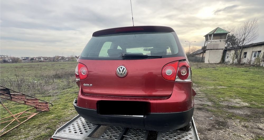 Dezmembrez Golf 5 Coupe 1.4 Benzina BUD 5+1