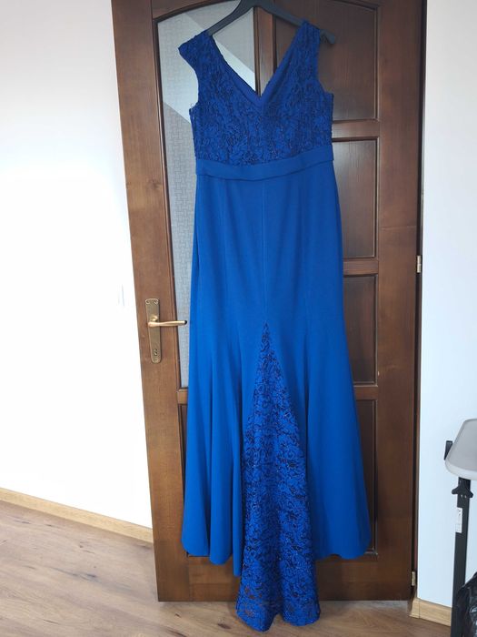 Rochie eleganta cu trenă