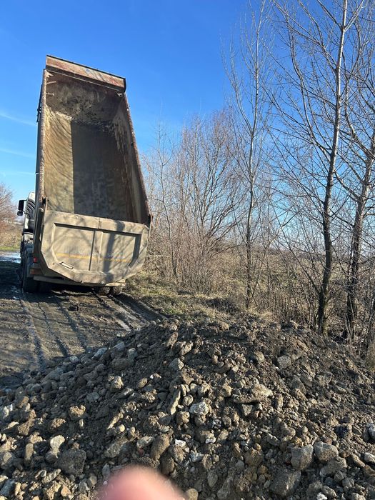 Livram beton concasat 18 mc oriunde(bragadiru-clinceni-magurele-buda