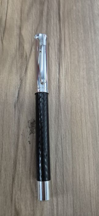 Pix Roller Graf von Faber-Castell colecția Guilloche, Negru/Argintiu