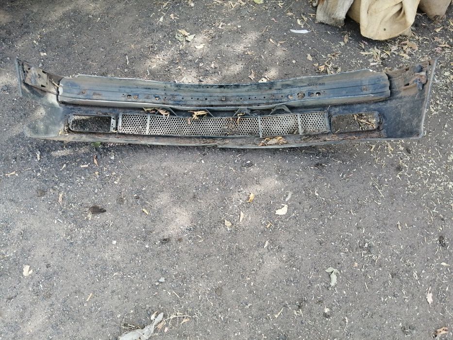 Продам бампер и фары