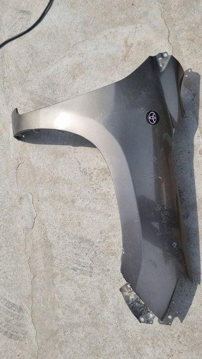 Крыло rav4 и бампер задний