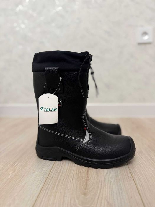 Зимние сапоги. 40размер