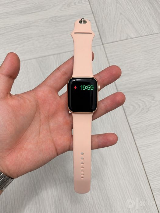 Apple Watch SE 1-го поколения