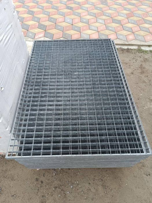 Super oferta Vând scări si trepte metalice galvanizate, ideale pentru