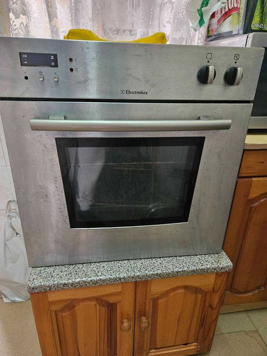 Работеща Фурна за вграждане Electrolux Електролукс Инокс