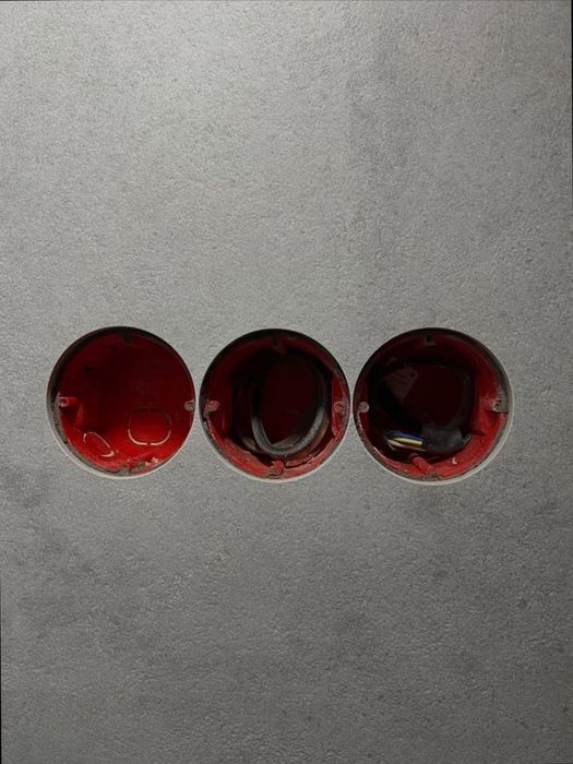 Плиточник, кафельщик.