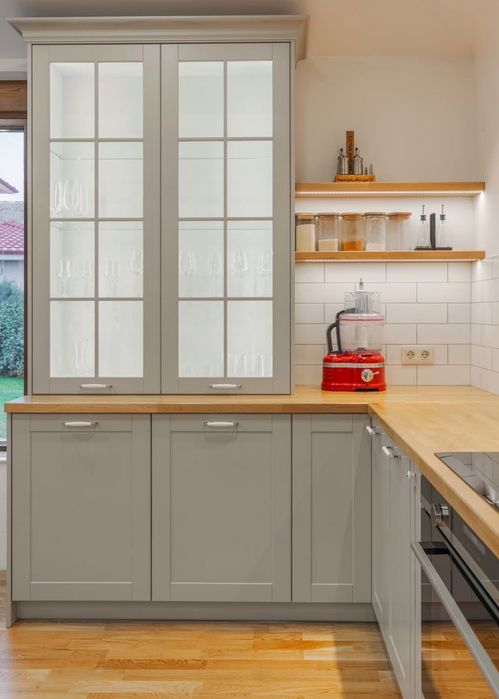 Кухни и мебели по поръчка от боядисан МДФ,МАСИВ,ПДЧ от МЕБЕЛИ РУСЕВ