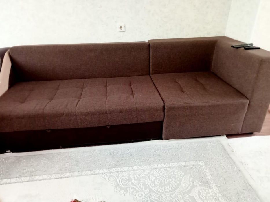 Продается б/у диван