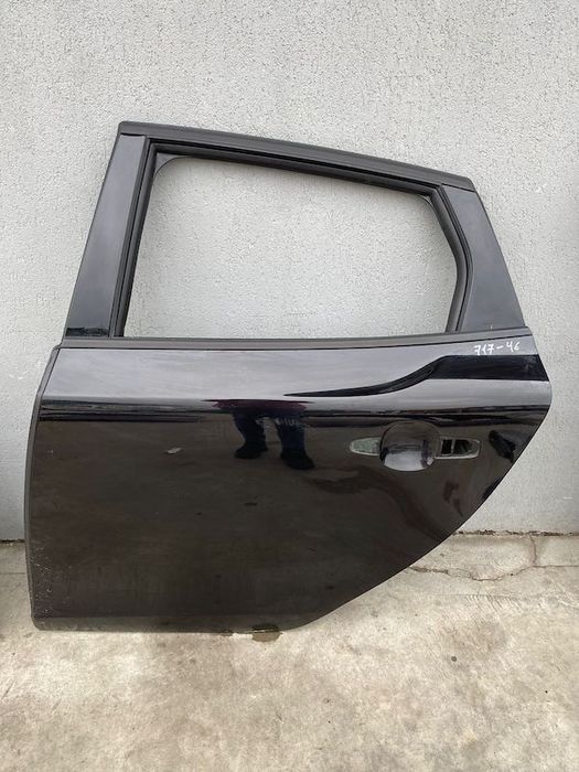 Usa stanga spate VOLVO V40 CROSS COUNTRY 2017 32321999
