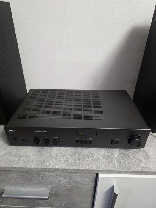 Amplificator NAD 3020i în stare perfectă ( ca nou)
