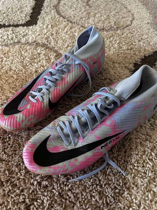 Футболни обувки Nike Mercurial EU42,5