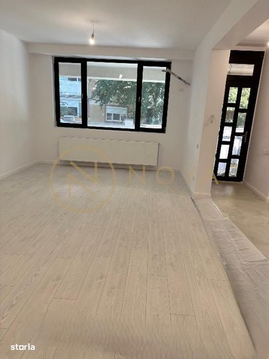 Apartament 3 camere 100mp + curte 40mp in zona Crangasi | Bloc NOU