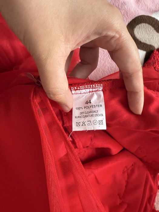 Rochie eleganta rosie