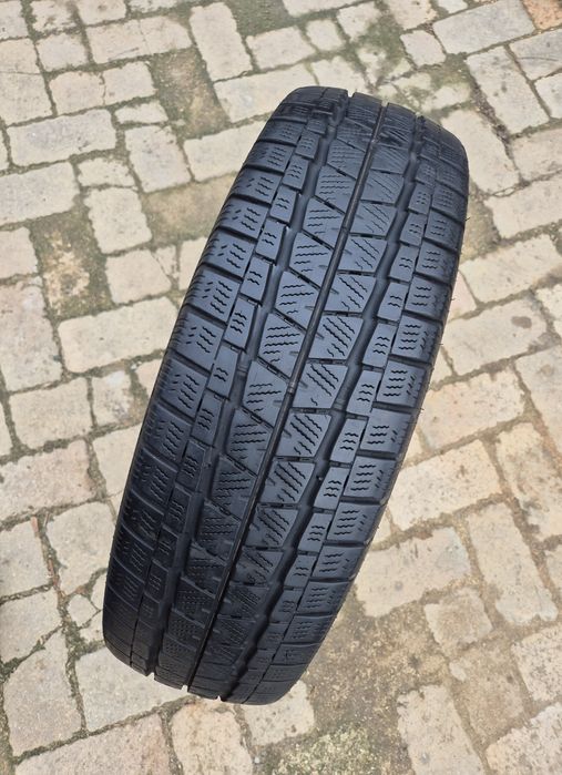 O bucată 225/75 R16C M+S iarnă - una Lassa Semperit Vredestein Falken